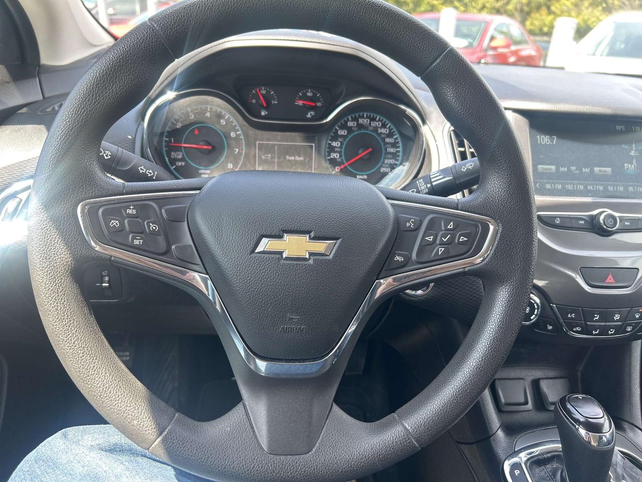 2017 Chevrolet Cruze LT, Bluetooth, Back Up Cam Photo
