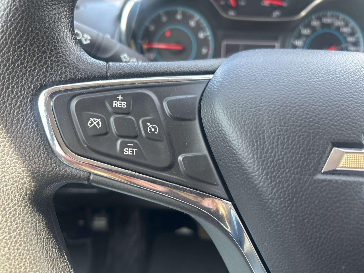 2017 Chevrolet Cruze LT, Bluetooth, Back Up Cam Photo