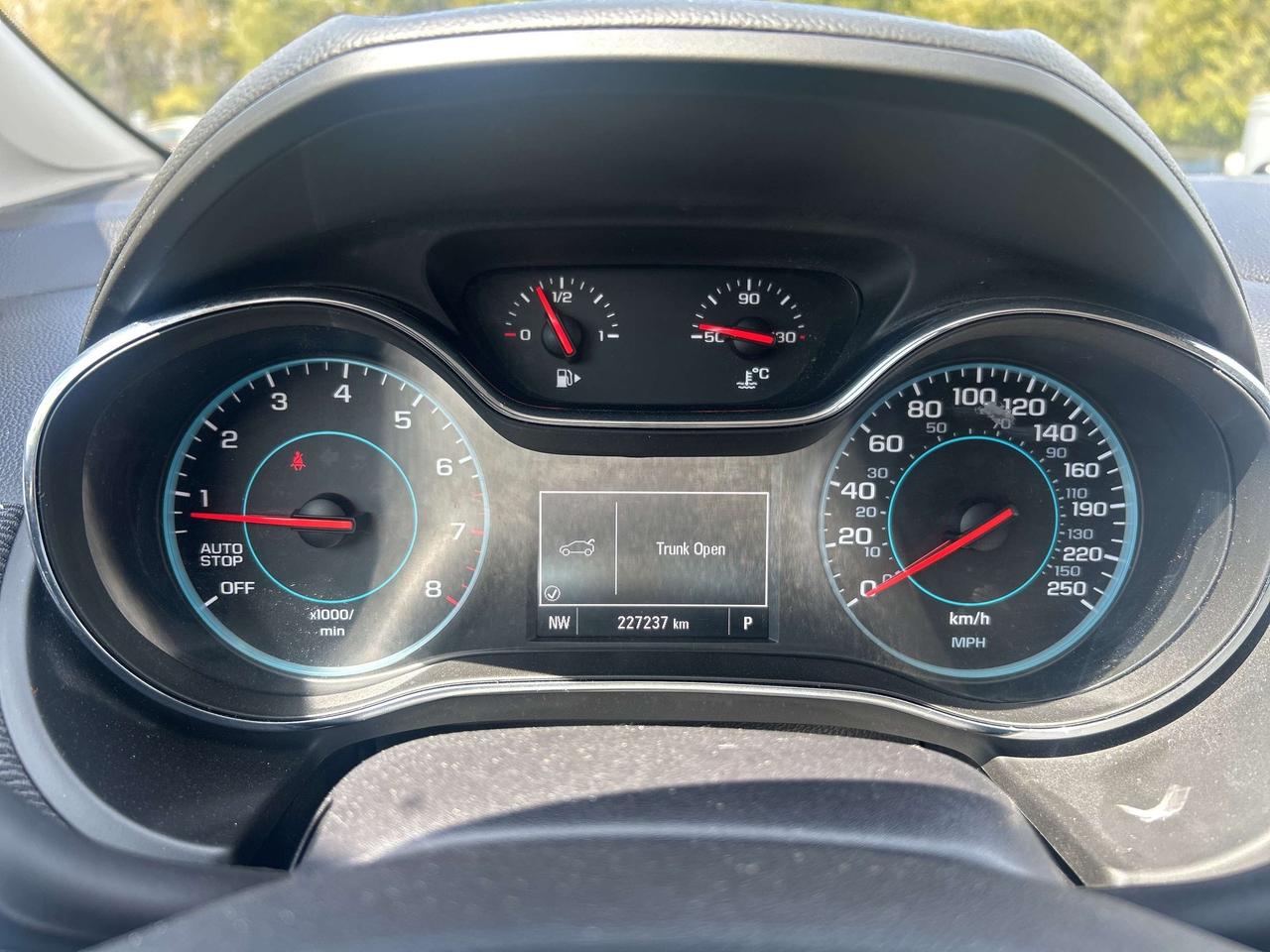 2017 Chevrolet Cruze LT, Bluetooth, Back Up Cam Photo