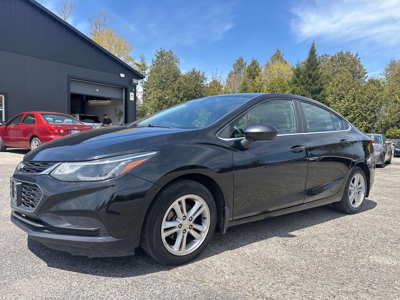 2017 Chevrolet Cruze LT, Bluetooth, Back Up Cam Photo