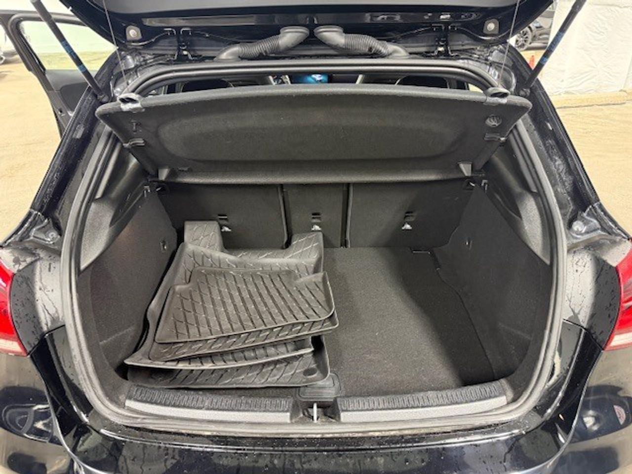 2022 Mercedes-Benz A-Class A 250 4MATIC Hatch, NIGHT PKG, APPLE CARPLAY, AMG Photo