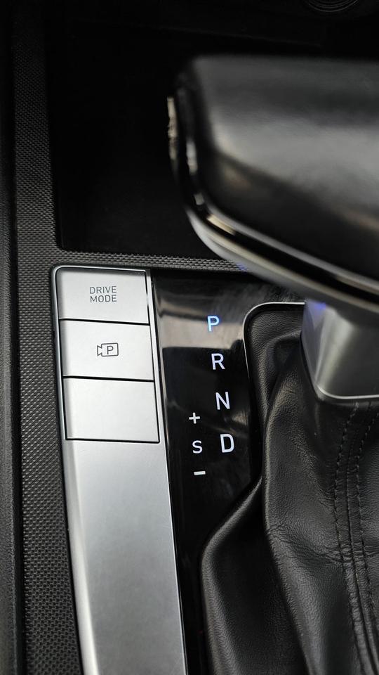 2021 Hyundai Elantra Preferred Photo