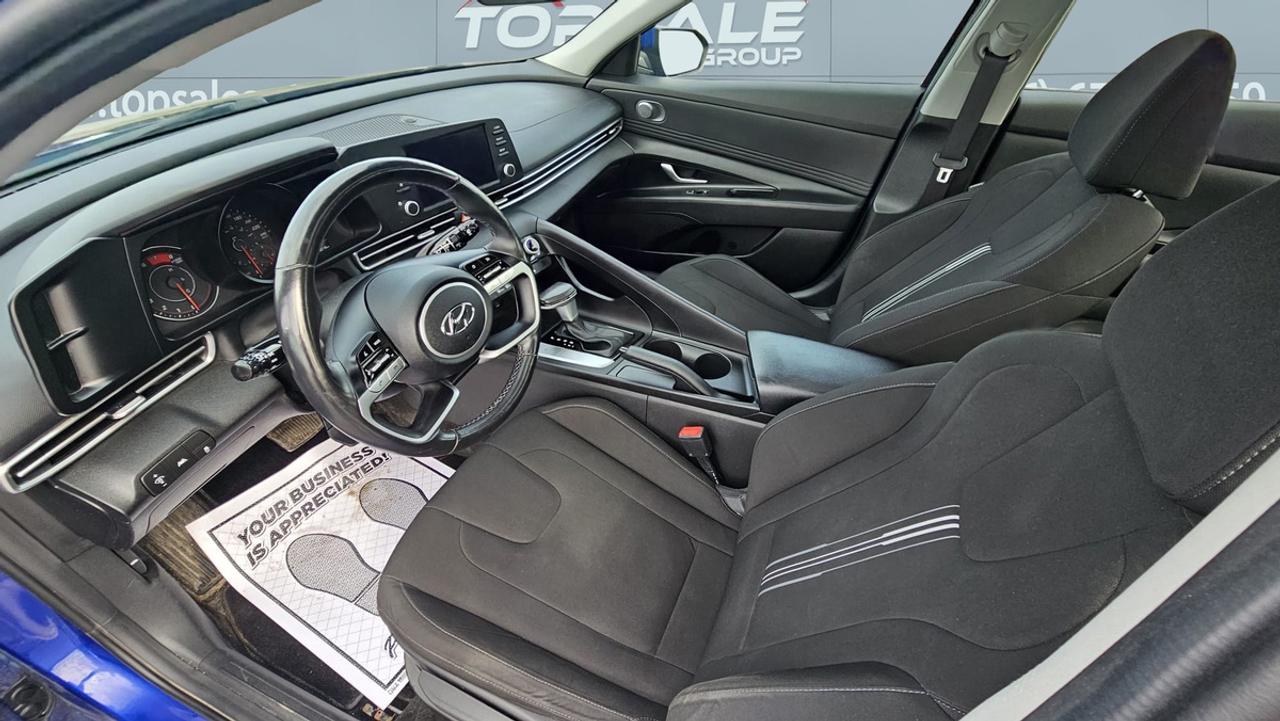 2021 Hyundai Elantra Preferred Photo