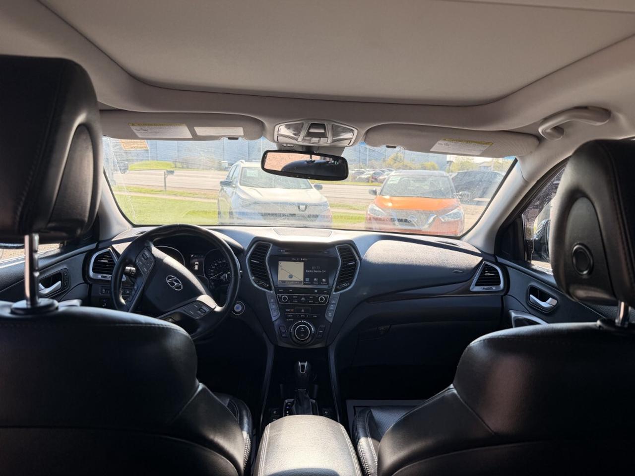 2017 Hyundai Santa Fe XL LIMITED AWD   NAV   LEATHER   PANOROOF   CAMERA Photo