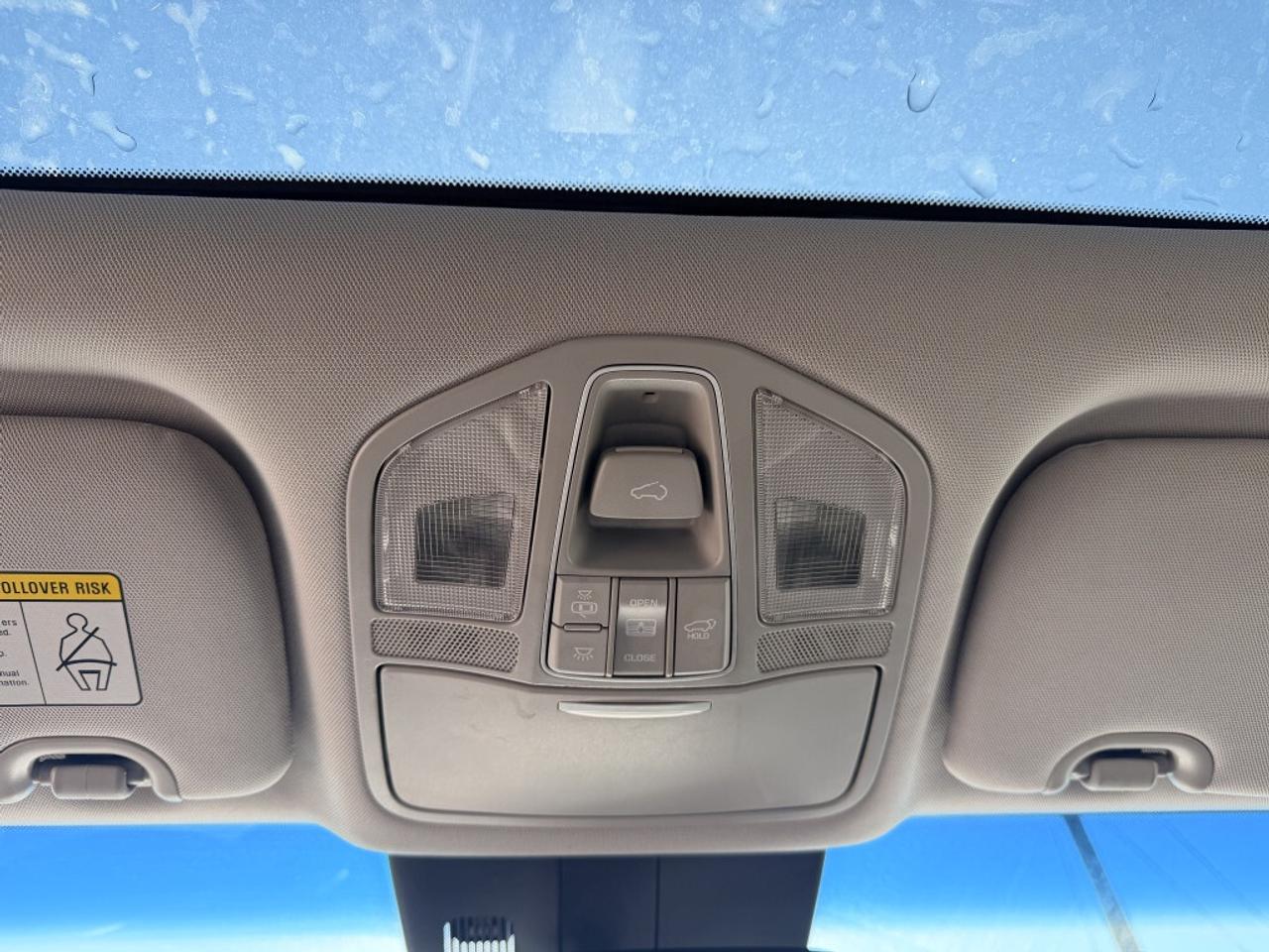 2017 Hyundai Santa Fe XL LIMITED AWD   NAV   LEATHER   PANOROOF   CAMERA Photo