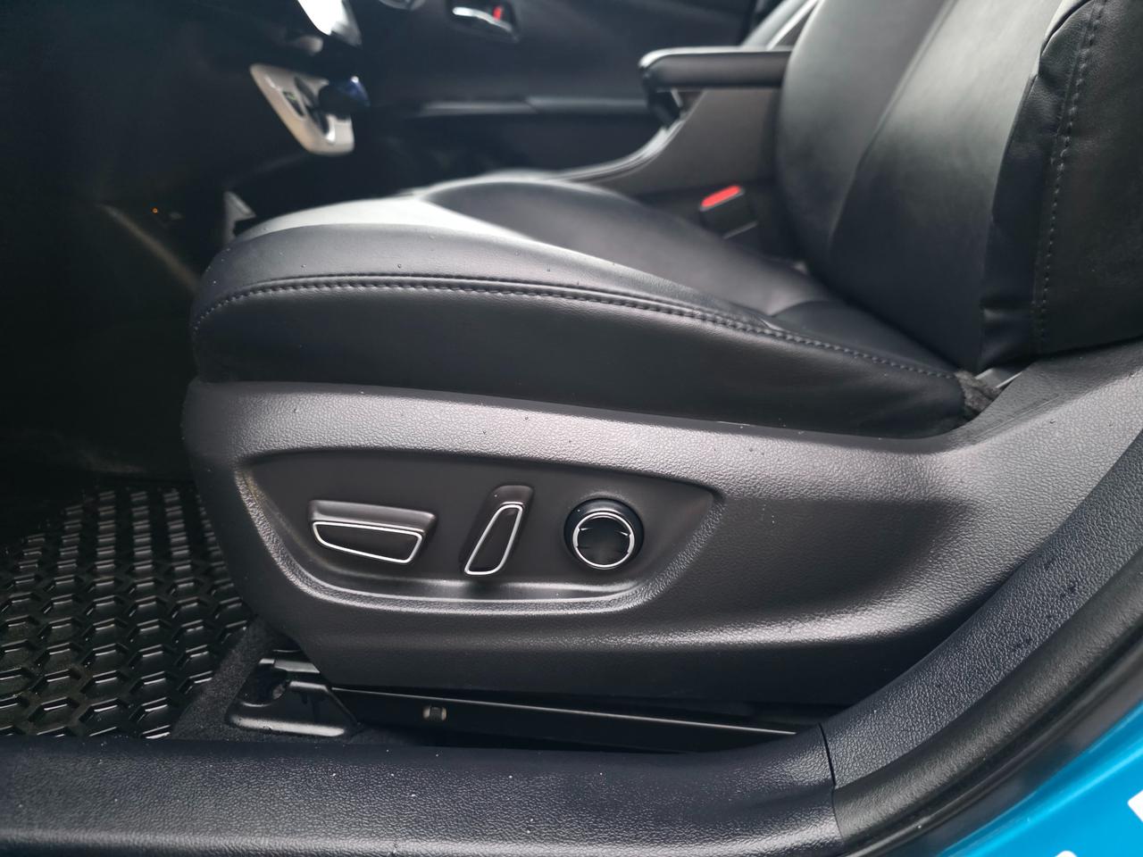 14091702