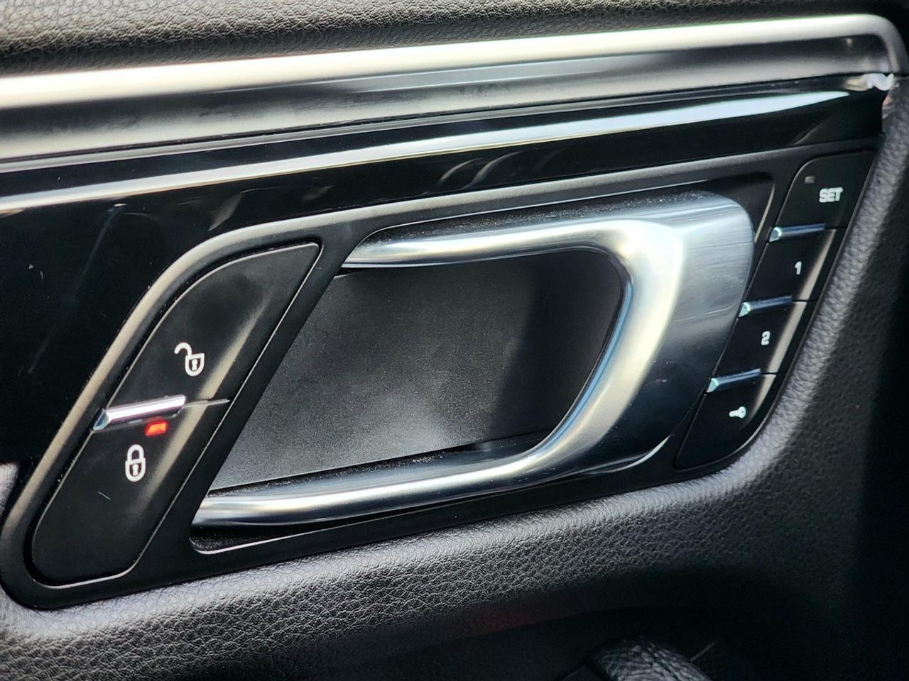 2018 Porsche Macan S w/Premium Plus Pkg | No Accidents! Photo