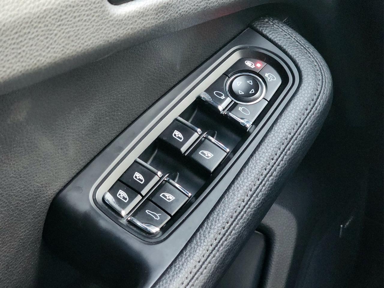 2018 Porsche Macan S w/Premium Plus Pkg | No Accidents! Photo