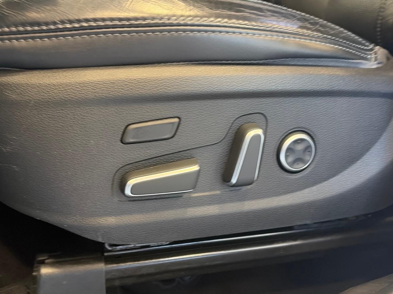 2022 Hyundai Santa Fe Ultimate Calligraphy 4dr All-Wheel Drive Photo