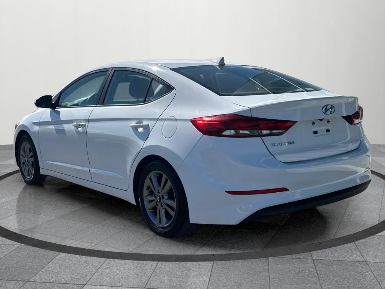 2018 Hyundai Elantra GL SE (A6) 4dr Sedan Photo3