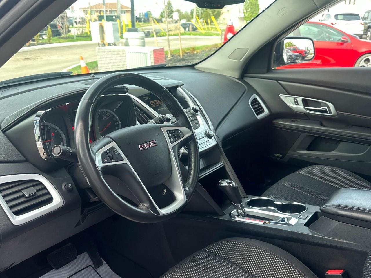 2017 GMC Terrain SLE-2 Front-Wheel Drive Photo