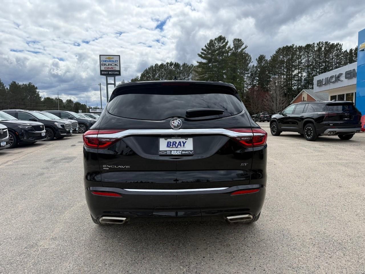 2021 Buick Enclave Essence ALL WEATHER MATS. 7 PASSENGER SEATING. TRA Photo4