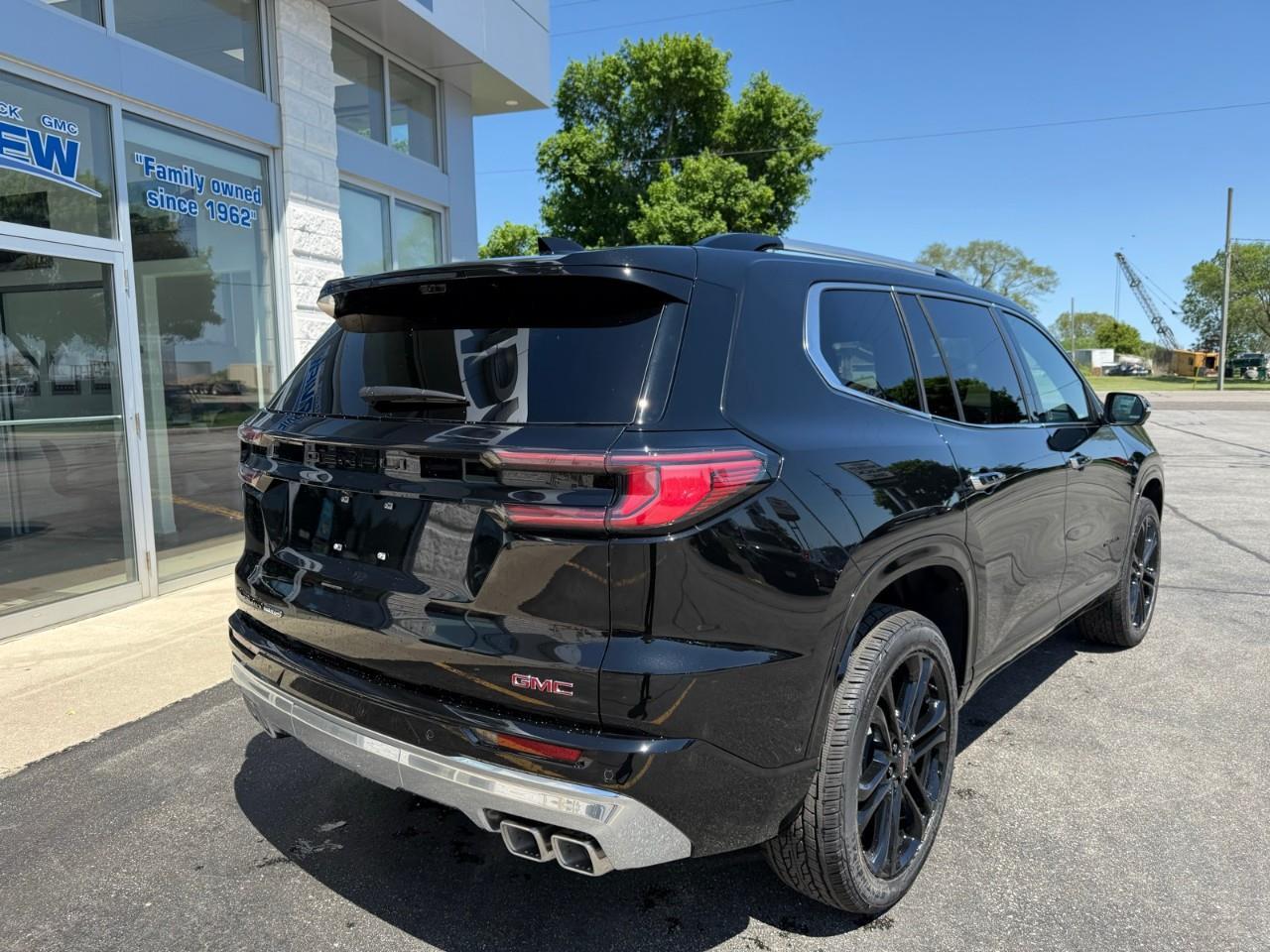 2026 GMC Acadia Denali 4dr All-Wheel Drive Photo