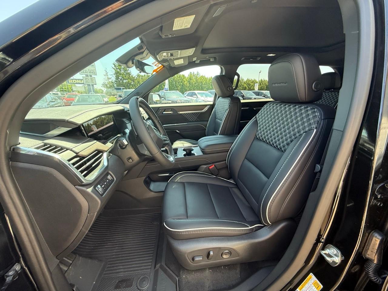 2026 GMC Acadia Denali 4dr All-Wheel Drive Photo