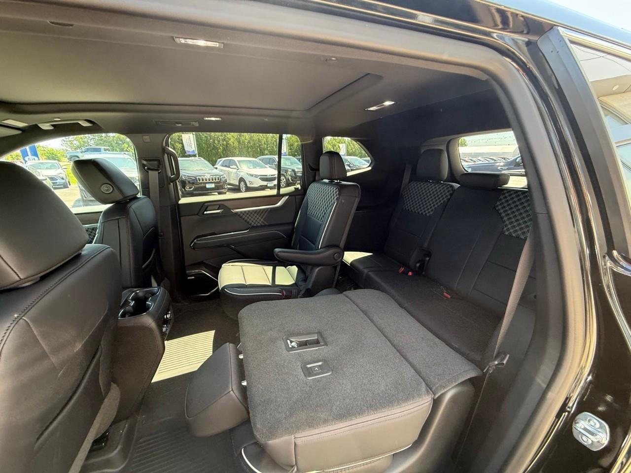 2026 GMC Acadia Denali 4dr All-Wheel Drive Photo