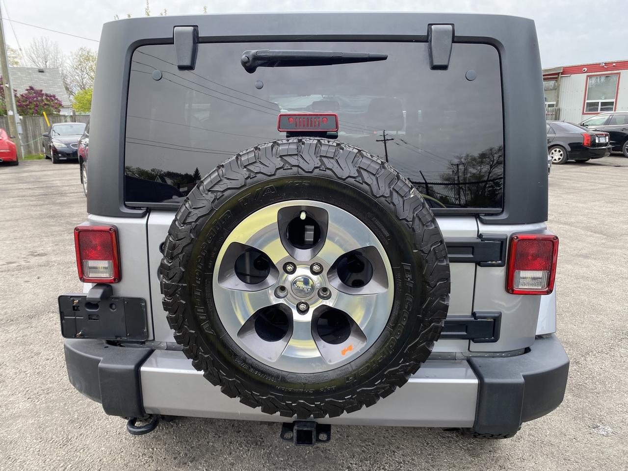 2017 Jeep WRANGLER UNLIMITED 4WD 4dr Sahara Photo