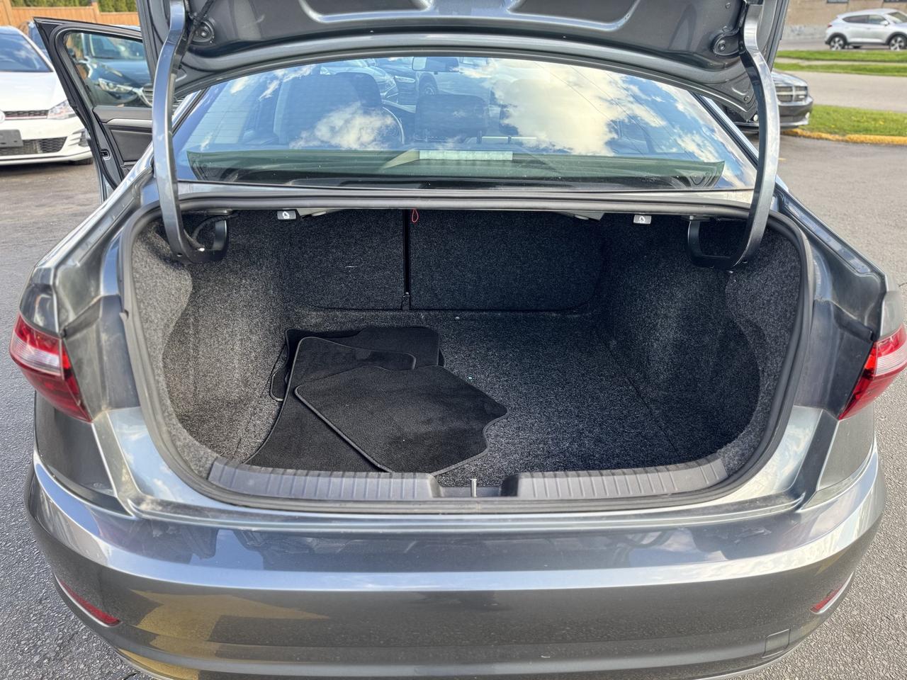 2021 Volkswagen Jetta Comfortline Manual Photo