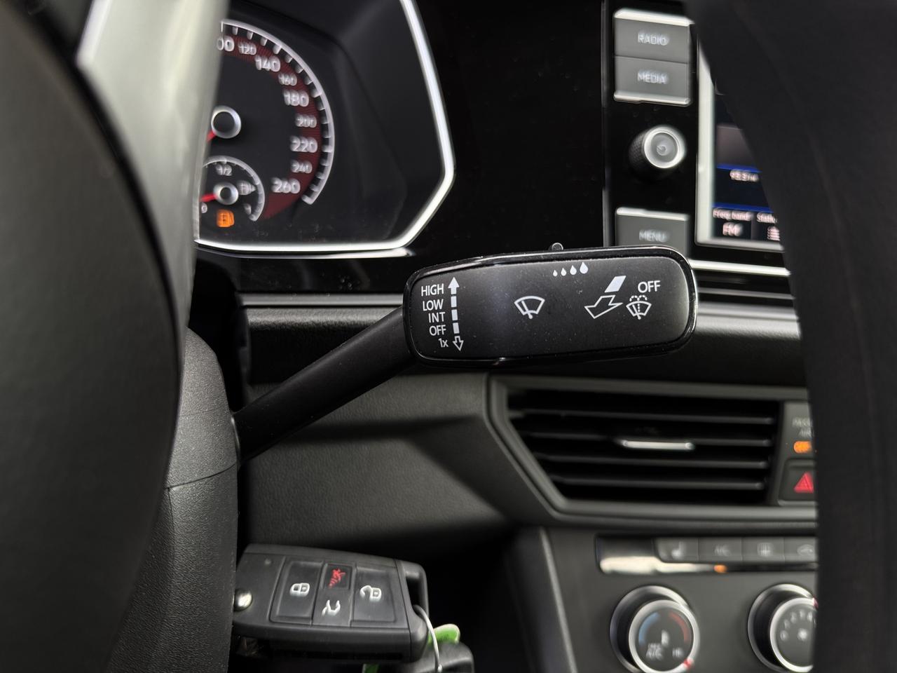 2021 Volkswagen Jetta Comfortline Manual Photo