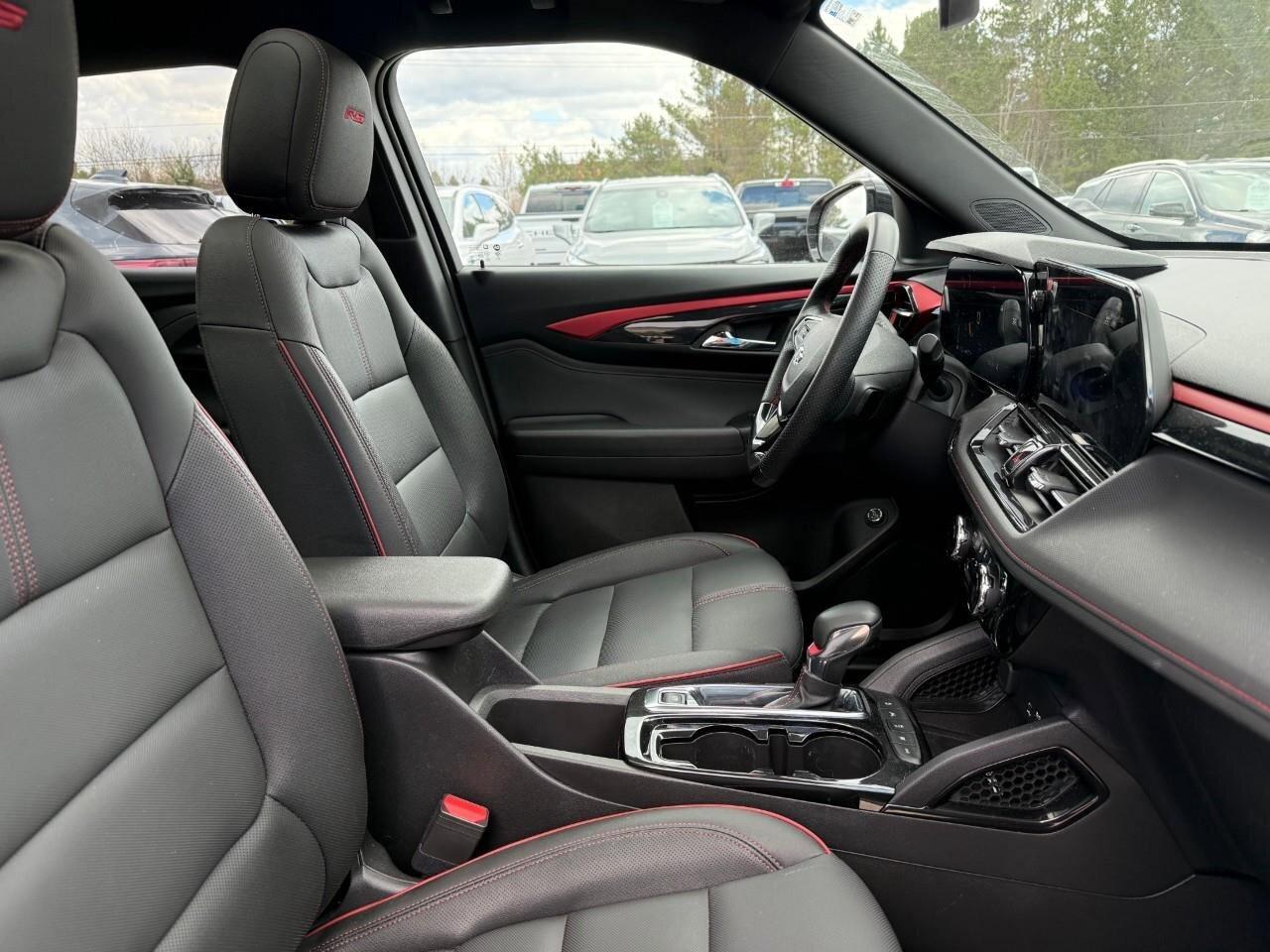 2025 Chevrolet TrailBlazer RS ALL WEATHER MATS. PANORAMIC SUNROOF. HANDS FREE Photo