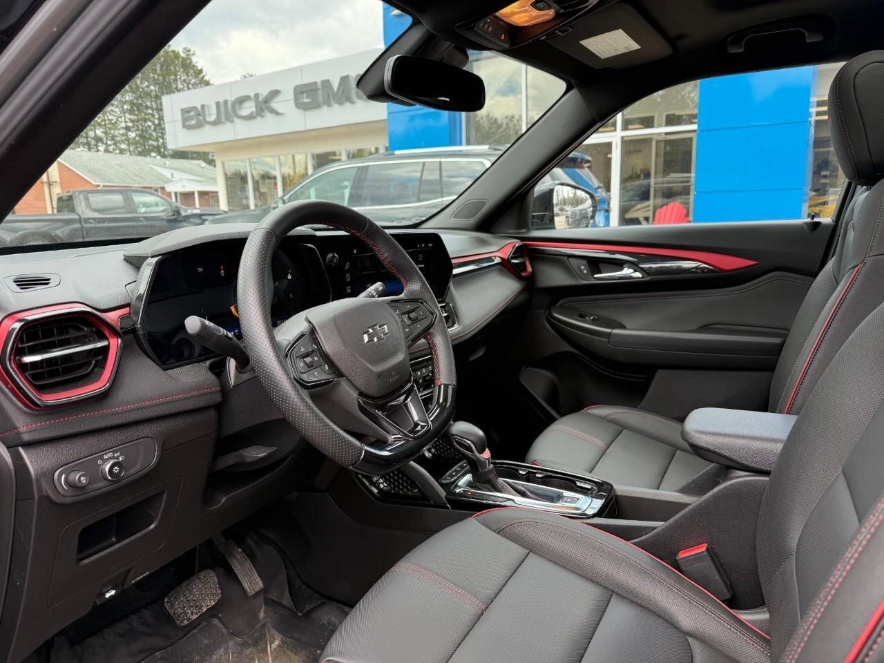 2025 Chevrolet TrailBlazer RS ALL WEATHER MATS. PANORAMIC SUNROOF. HANDS FREE Photo