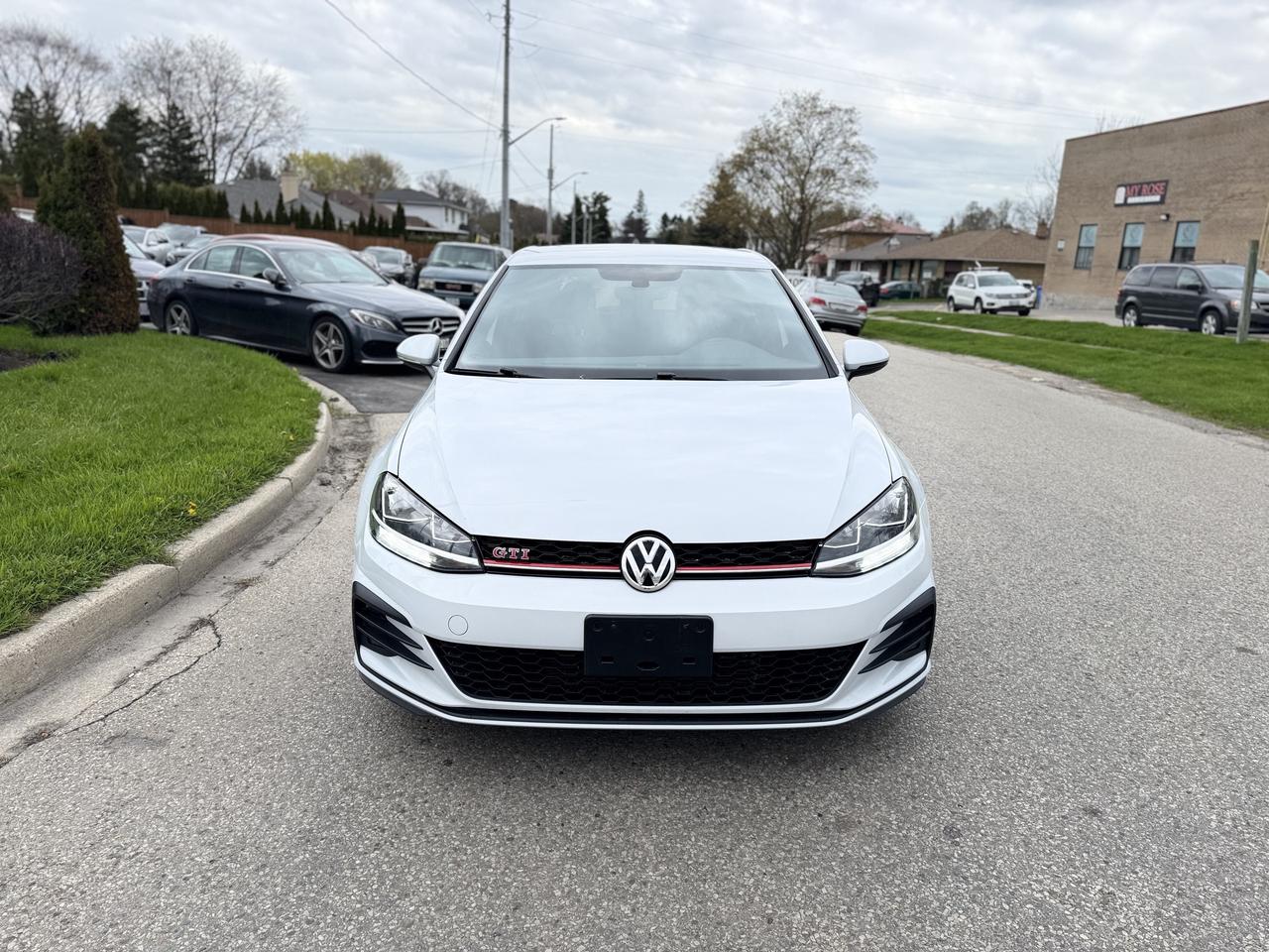 2019 Volkswagen Golf GTI Autobahn   0 Accidents ! Photo