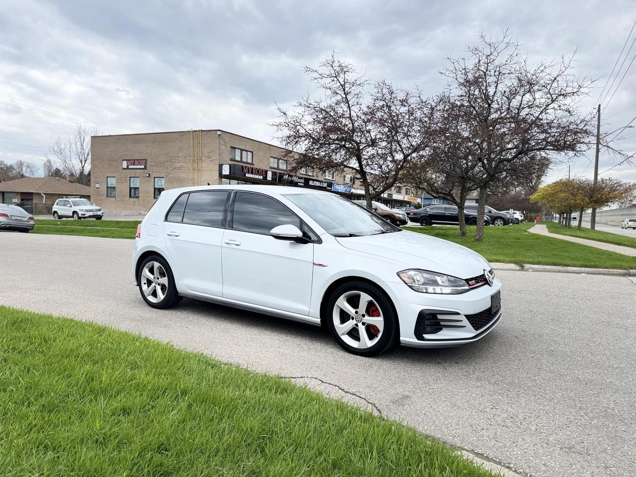 2019 Volkswagen Golf GTI Autobahn   0 Accidents ! Photo