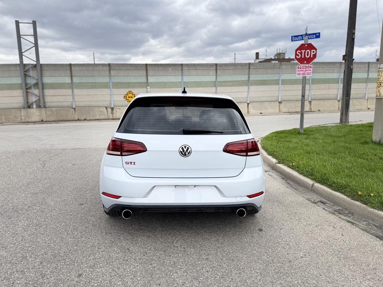2019 Volkswagen Golf GTI Autobahn   0 Accidents ! Photo