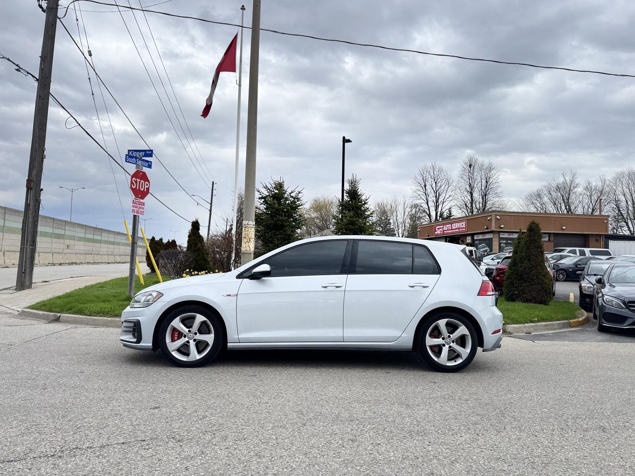 2019 Volkswagen Golf GTI Autobahn   0 Accidents ! Photo