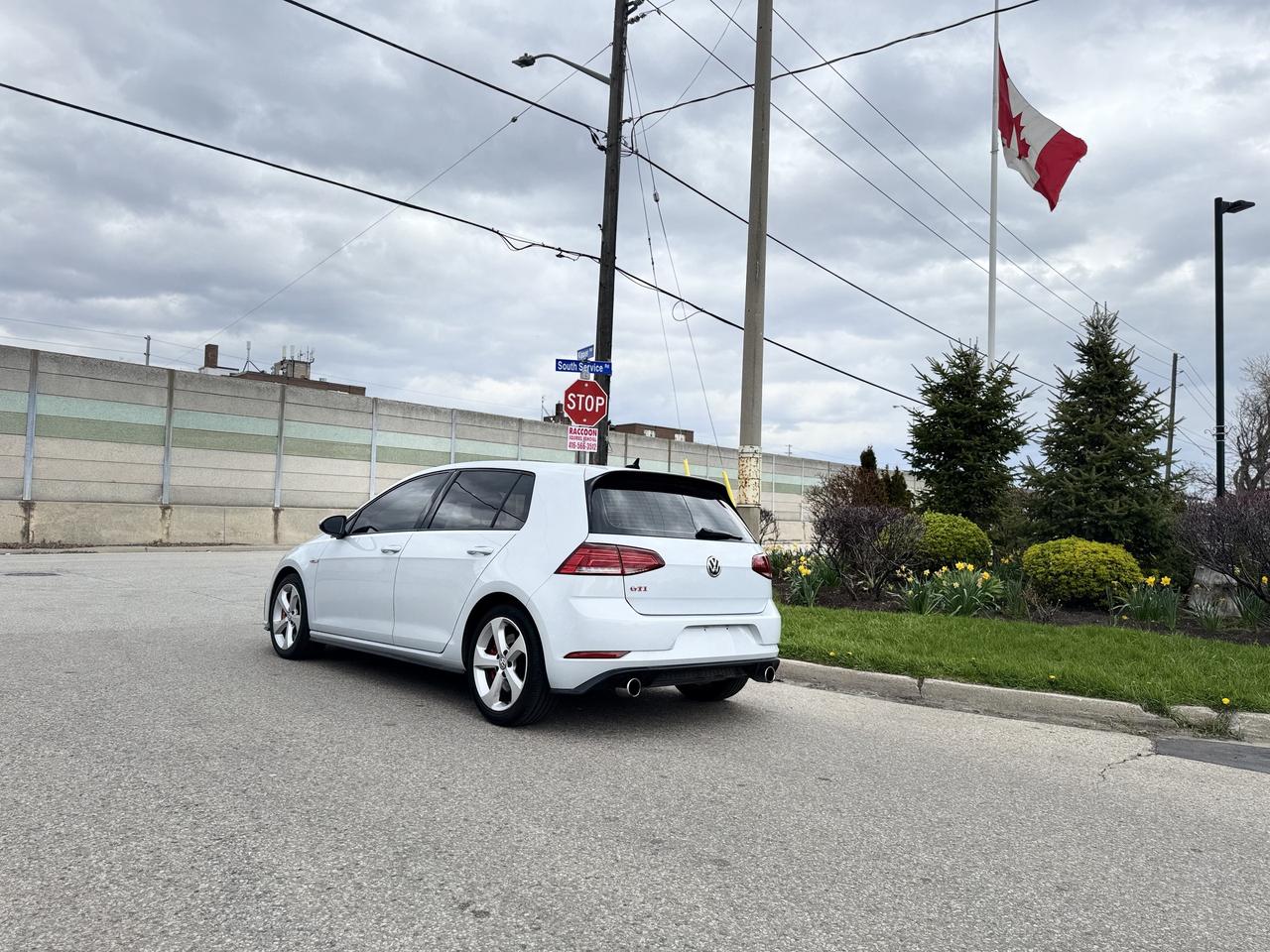 2019 Volkswagen Golf GTI Autobahn   0 Accidents ! Photo