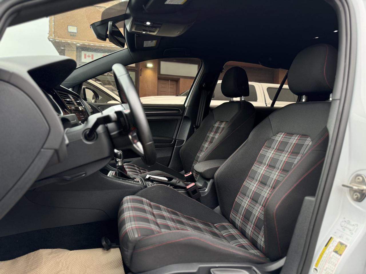 2019 Volkswagen Golf GTI Autobahn   0 Accidents ! Photo