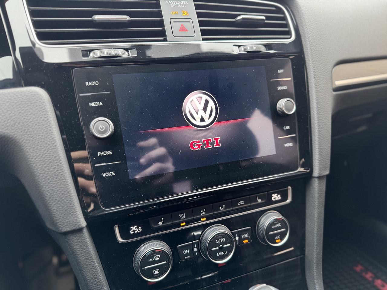 2019 Volkswagen Golf GTI Autobahn   0 Accidents ! Photo