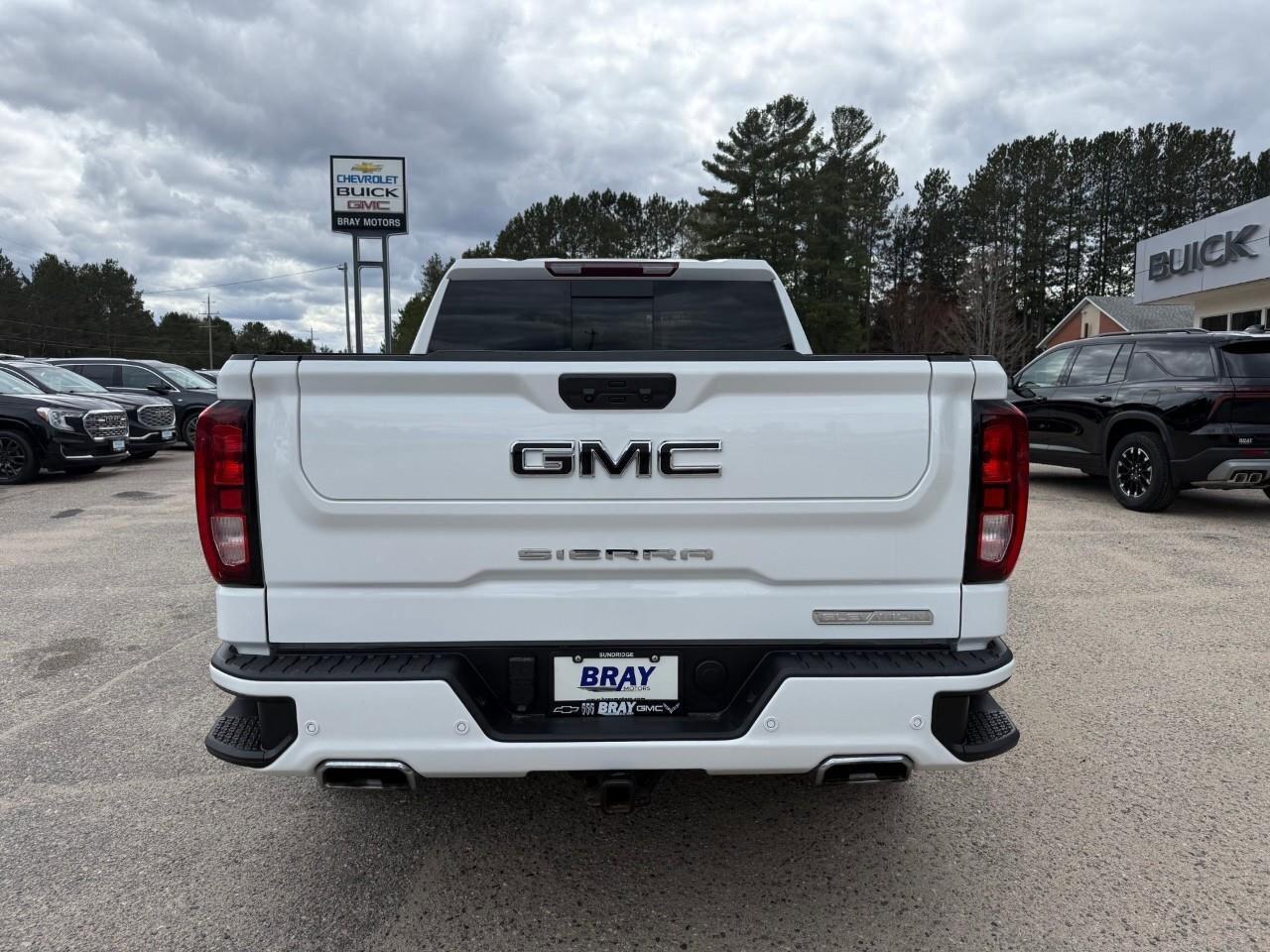 2024 GMC Sierra 1500 Elevation LEASE RETURN. RUNNING BOARDS. TONNEAU CO Photo4