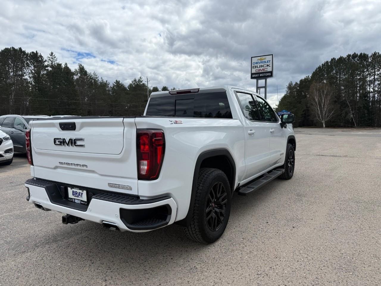 2024 GMC Sierra 1500 Elevation LEASE RETURN. RUNNING BOARDS. TONNEAU CO Photo