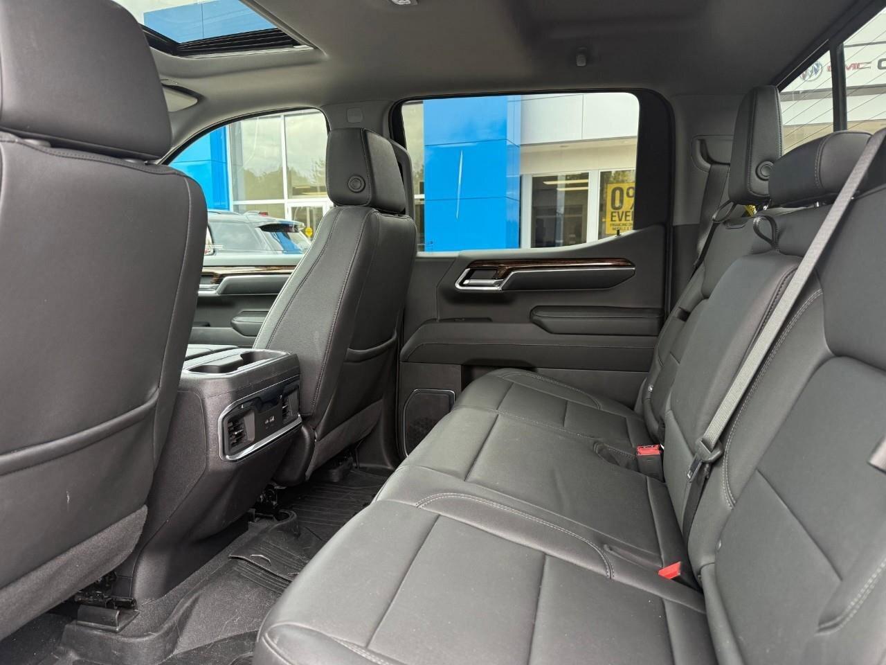 2024 GMC Sierra 1500 Elevation LEASE RETURN. RUNNING BOARDS. TONNEAU CO Photo