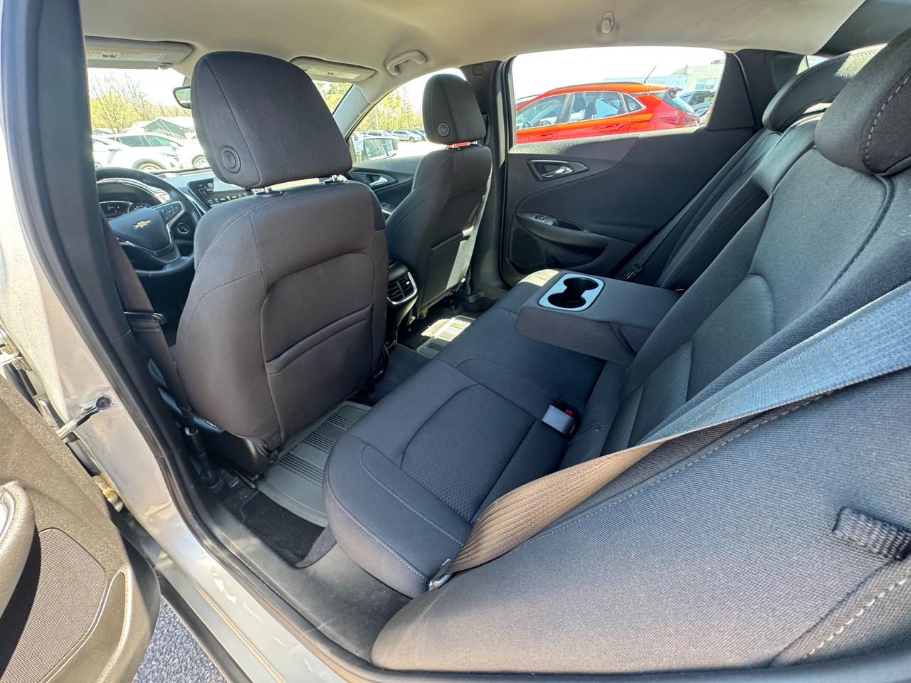 2017 Chevrolet Malibu LT w/1LT 4dr Sedan Photo
