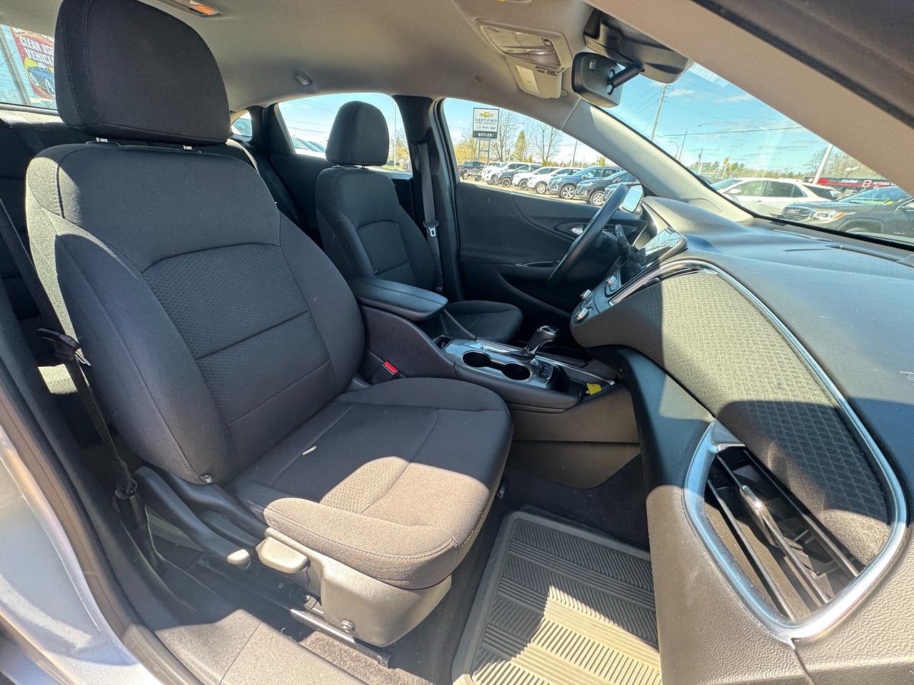 2017 Chevrolet Malibu LT w/1LT 4dr Sedan Photo