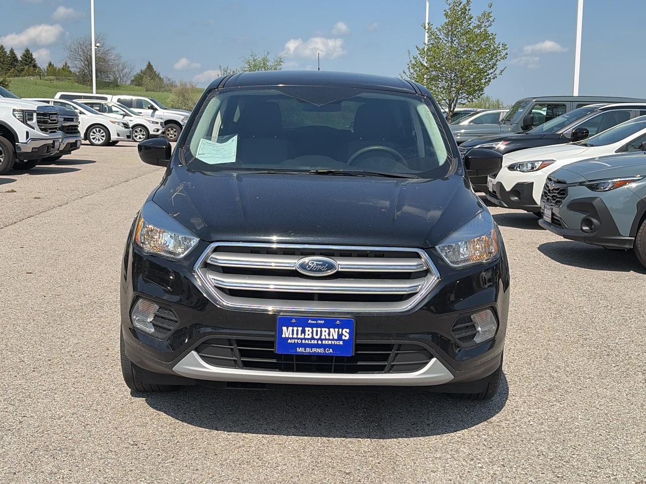 2017 Ford Escape SE FWD   Heated Seats   Backup Camera   Bluetooth Photo