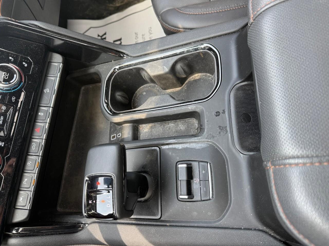 2025 GMC Sierra 1500 AT4 TONNEAU COVER. RUNNING BOARDS. SPRAY IN BEDLIN Photo