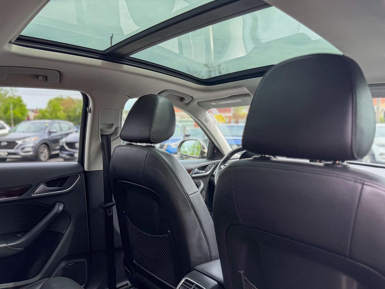 2016 Audi Q3 Technik/QUATTRO/BSM/NAVI/PANO/NO ACCIDENTS/CAMERA Photo