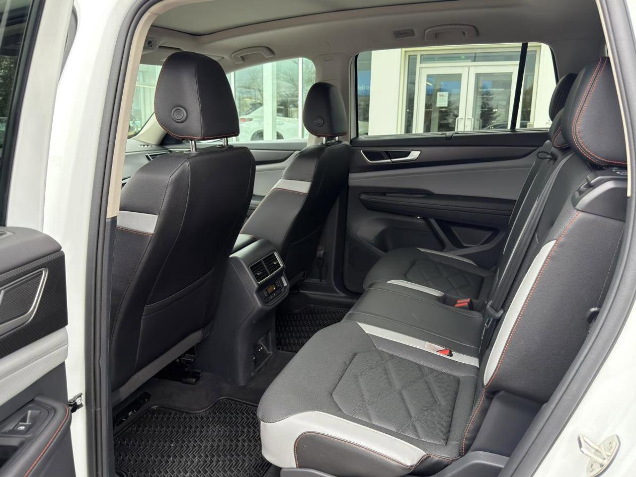 2025 Volkswagen Atlas  Photo
