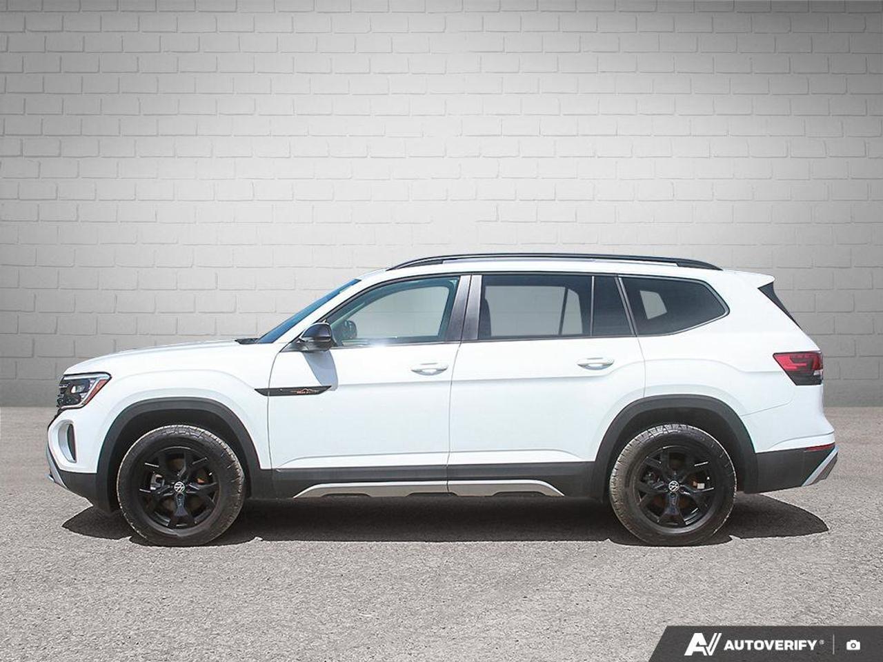 2025 Volkswagen Atlas  Photo2