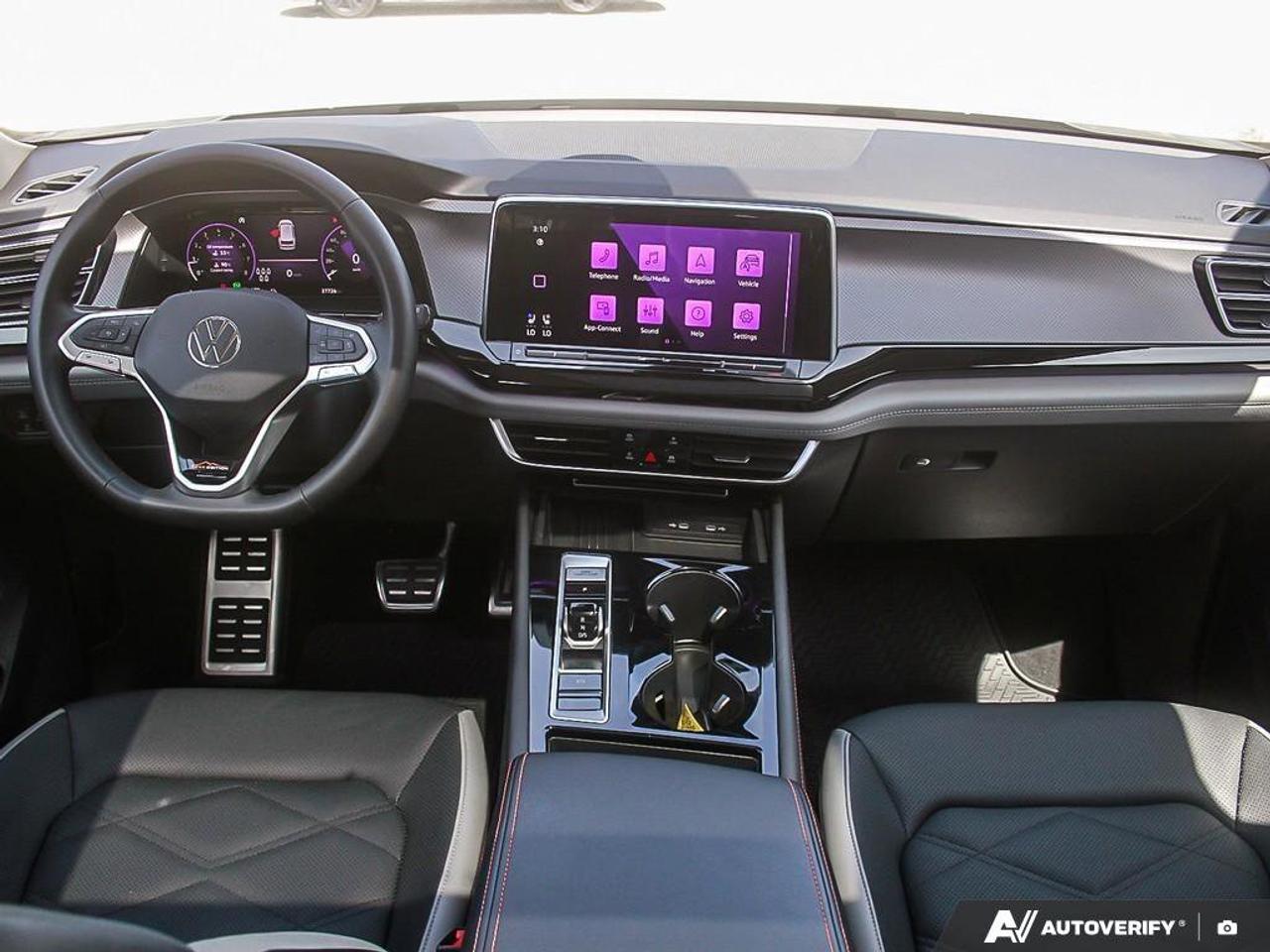 2025 Volkswagen Atlas  Photo