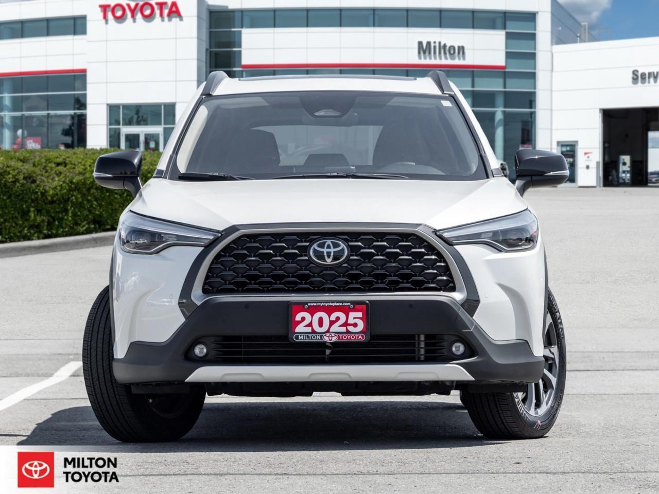 2025 Toyota Corolla Cross AWD LEATHER SUNROOF ONE OWNER TCUV XLE Photo1