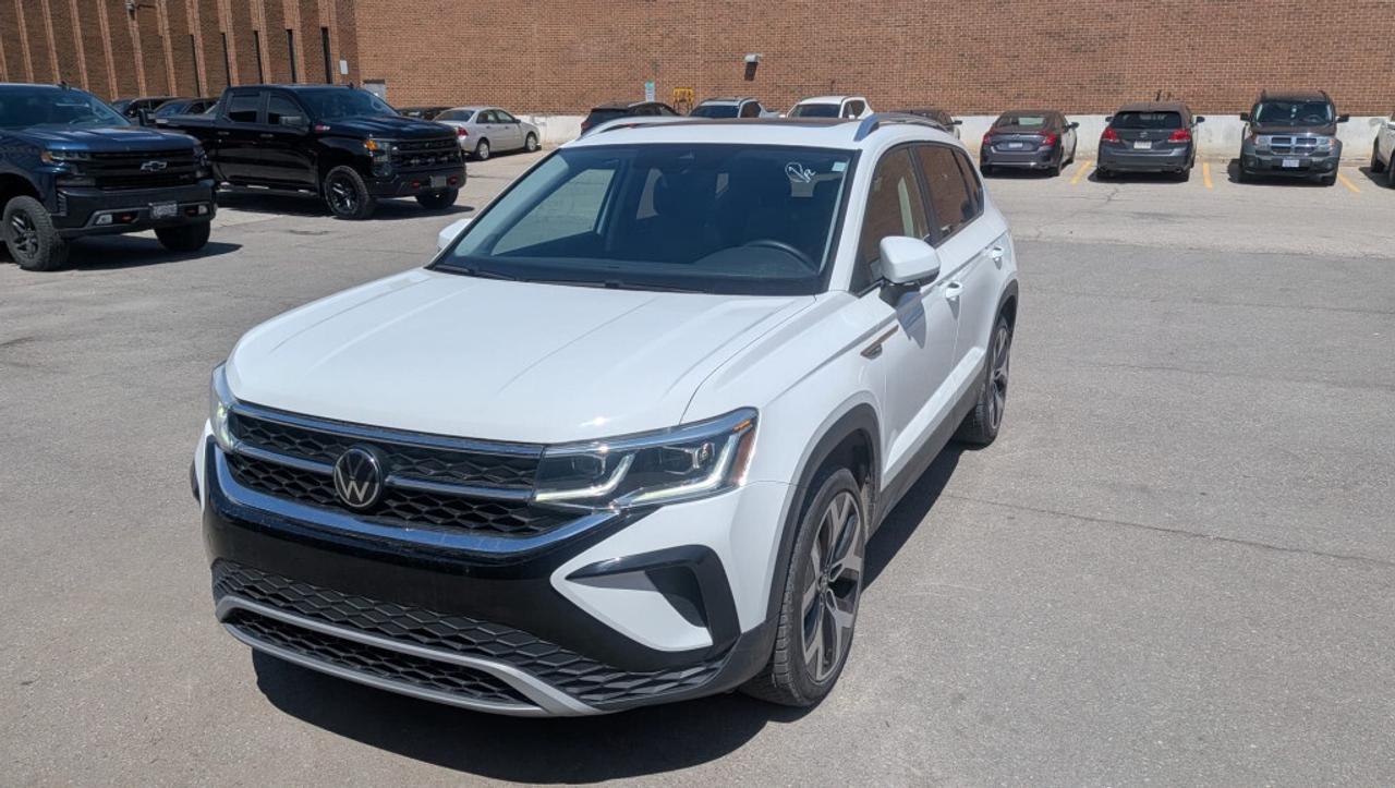 2023 Volkswagen Taos Highline 4MOTION   Pano Roof   BeatsAudio   Digita Photo4