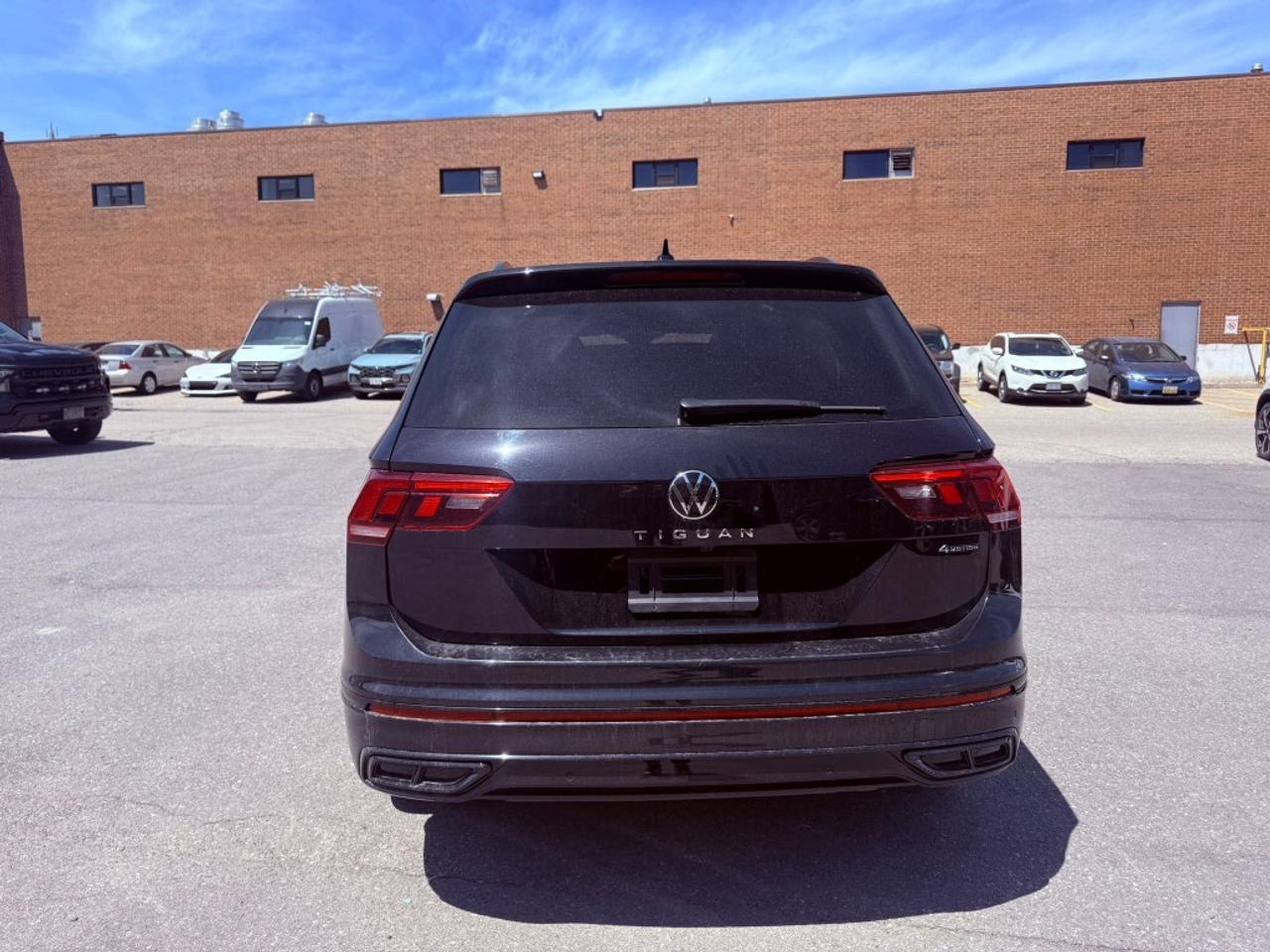 2023 Volkswagen Tiguan R-Line Black 4MOTION   One Owner   Pano Roof   Hea Photo4