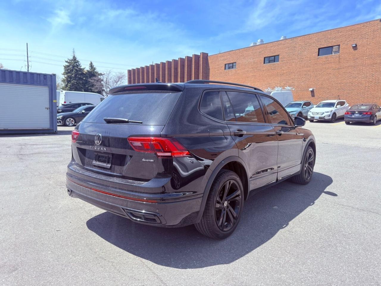 2023 Volkswagen Tiguan R-Line Black 4MOTION   One Owner   Pano Roof   Hea Photo
