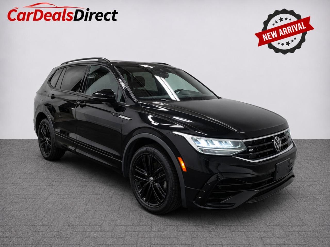 2022 Volkswagen Tiguan One Owner R-Line Black   4MOTION   Pano Roof   Hea Photo0