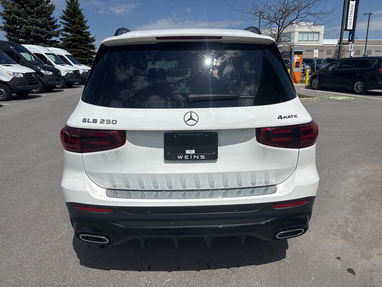 2025 Mercedes-Benz GLB 4MATIC® Photo