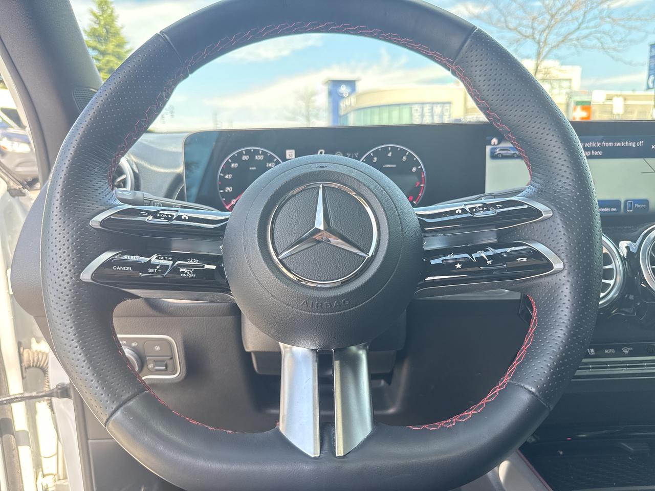 2025 Mercedes-Benz GLB 4MATIC® Photo
