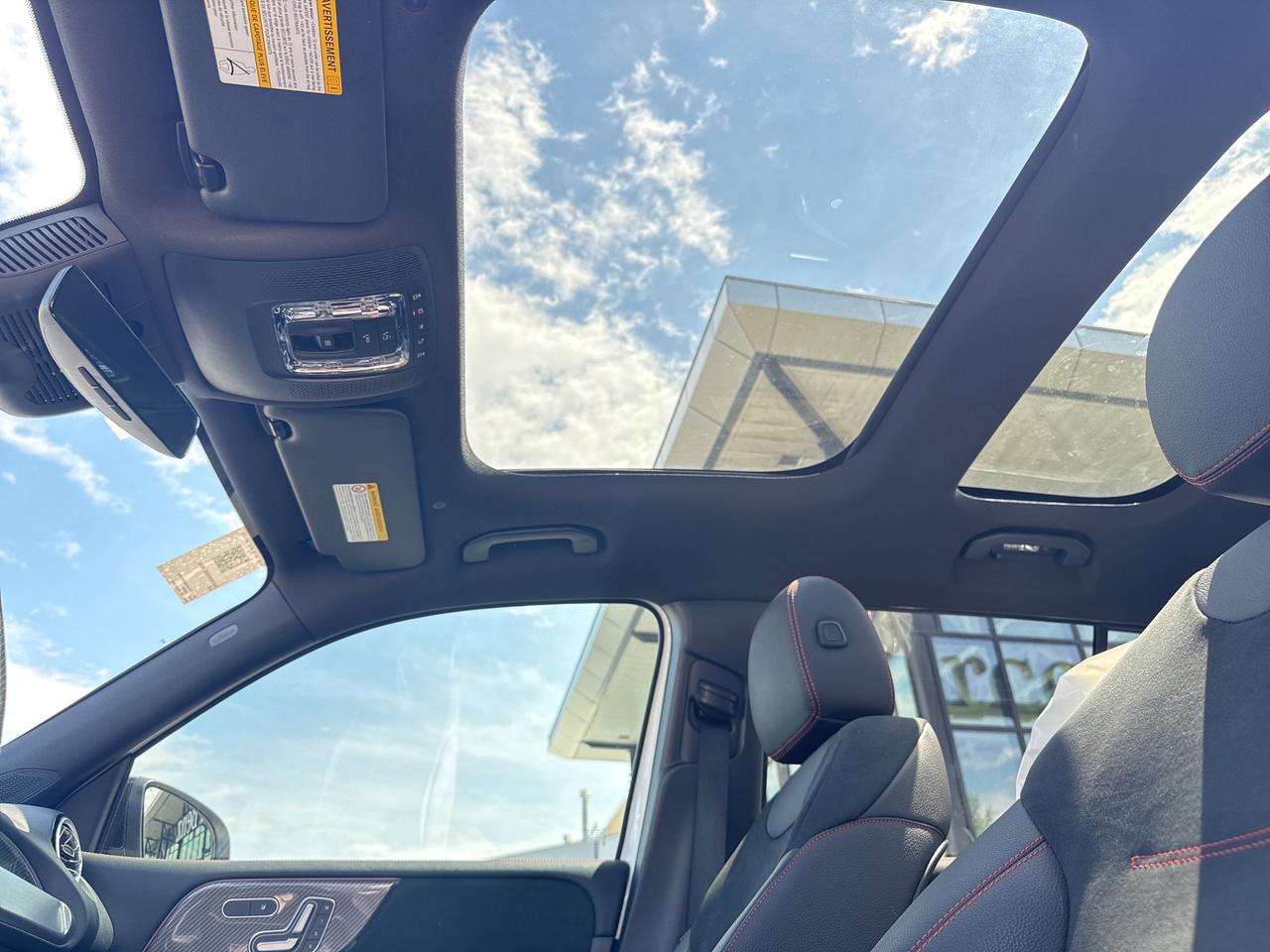 2025 Mercedes-Benz GLB 4MATIC® Photo